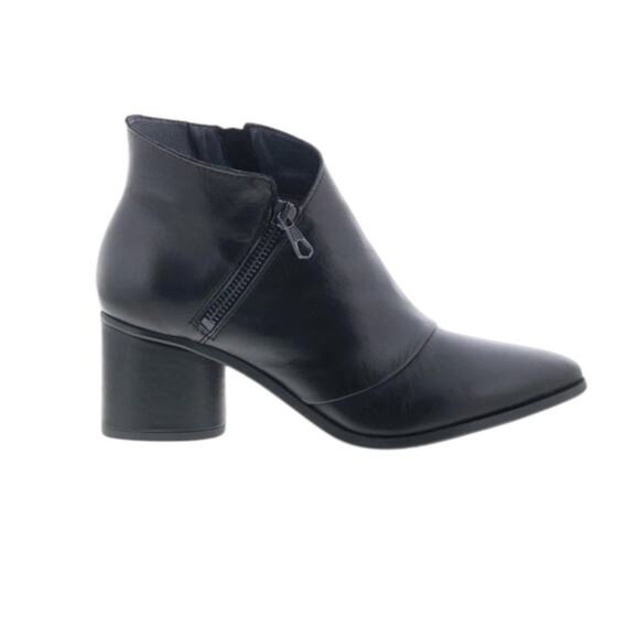 NWOT Miz Mooz Joelene Black Leather Zipper Ankle Booties – 10.5-11 B - Picture 2 of 8